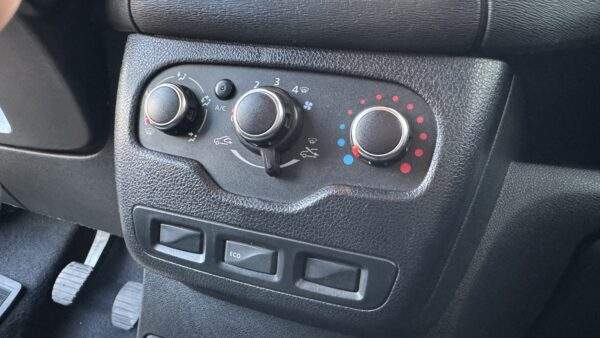Kangoo Confort 5as 1.6 - Image 11