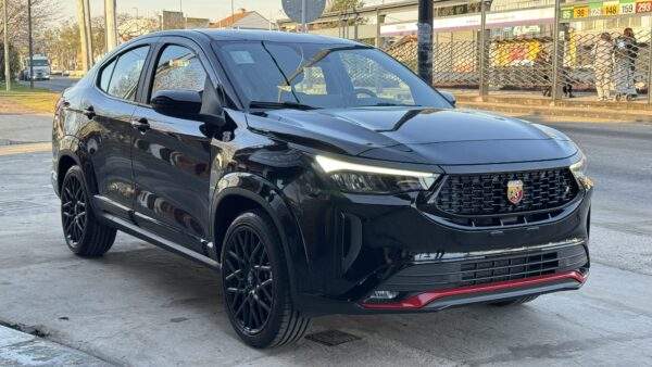 Fiat Fastback Abarth T270 1.3T At6 - Image 3