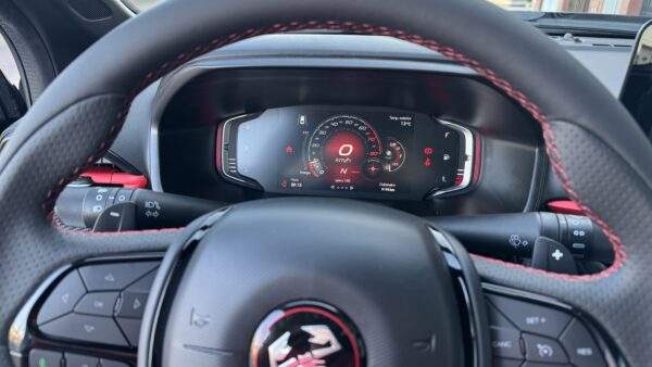 Fiat Fastback Abarth T270 1.3T At6 - Image 13