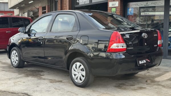 Etios Xs 1.5 - Image 5