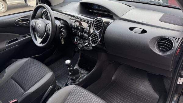 Etios Xs 1.5 - Image 8
